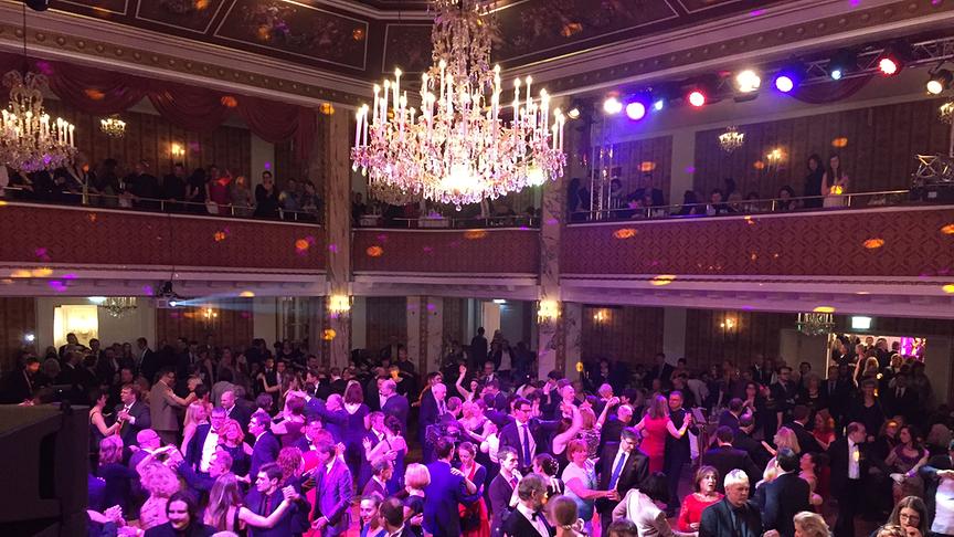 © ORF extra Der Radio Wien Dancing Stars Ball im Parkhotel Schönbrunn.