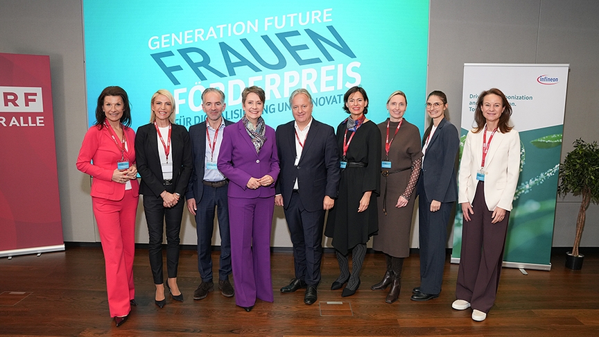 Die Jury v. l. n. r.: Manuela Lindlbauer, Ulrike Haslauer, Martin Hagleitner, Sabine Herlitschka, Harald Kräuter, Silvia Angelo, Alexandra Wachschütz, Helene Waldl, Patricia Neumann.