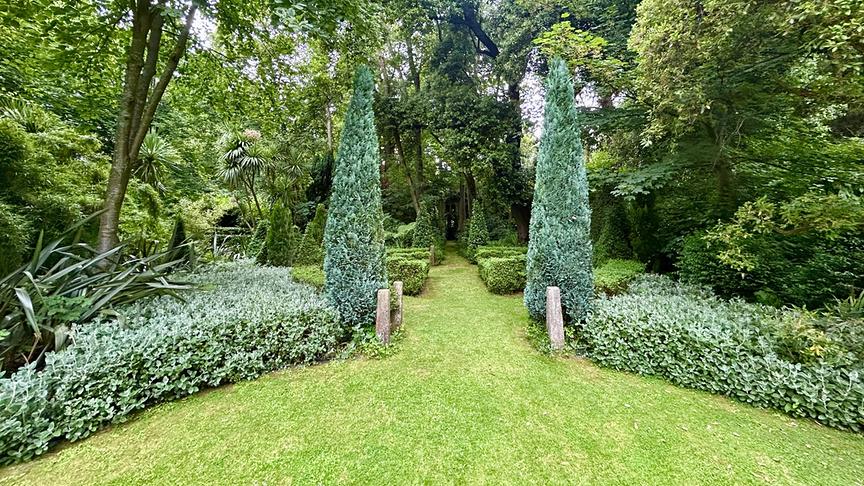 © Foto: ORF/Ralph Huber-Blechinger Der Garten Corke Lodge des Architekten Alfred Cochrane ist wie ein Stück Italien in Irland.