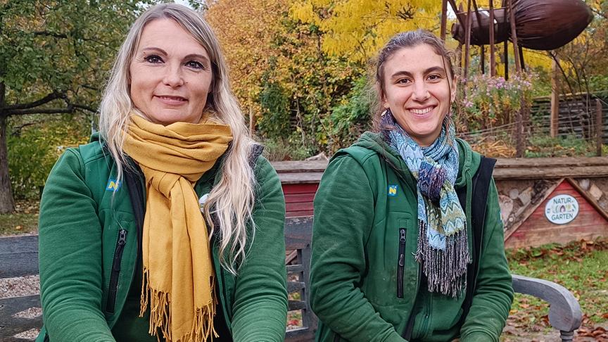 © Foto: Natur im Garten/ Leopold Mayrhofer Auf der Garten Tulln legen Gärtnerinnen einen Komposthaufen an