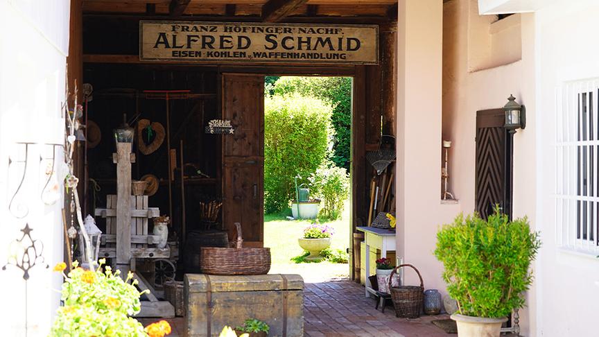 Karl Ploberger besucht den Garten von Barbara Schmidt