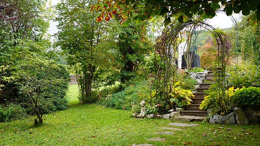 © Foto: Natur im Garten/ Leopold Mayrhofer Im Gartenparadies von Gabriela und Helmut Hirschmüller