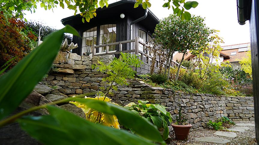 © Foto: Natur im Garten/ Leopold Mayrhofer Im asiatischen Gartenparadies von Bernd Hochwarter