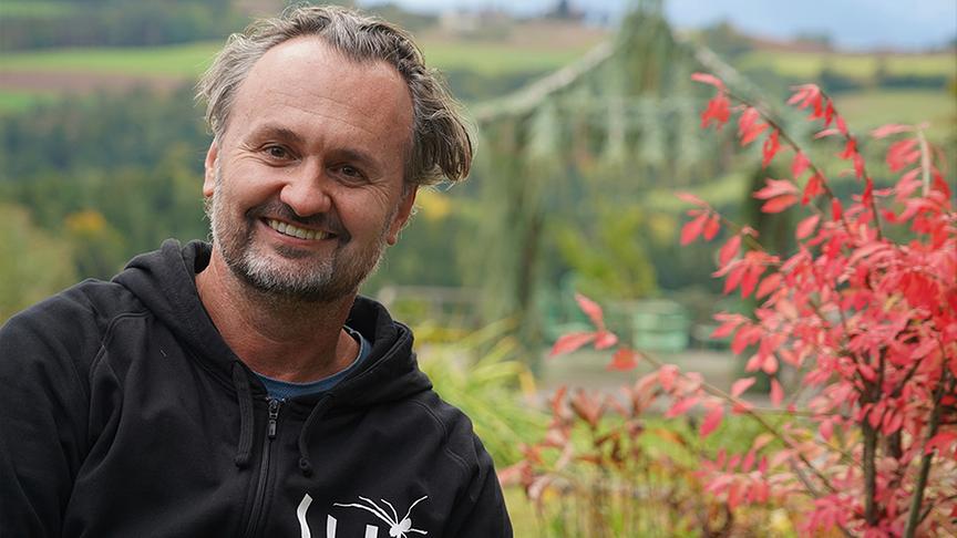 © Foto: Natur im Garten/ Leopold Mayrhofer Im asiatischen Gartenparadies von Bernd Hochwarter
