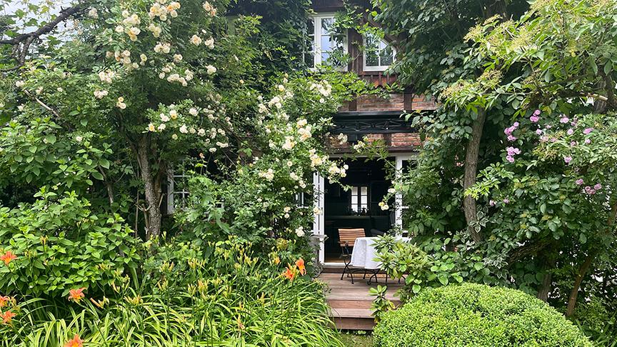 © Lena Weithofer/Talk TV  Zu Besuch im Gastgarten von Peter Gall
