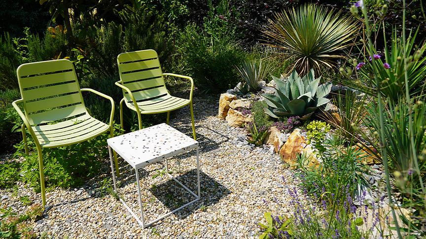 © Foto: Natur im Garten/ Leopold Mayrhofer "Lotto 6 aus 45"-Moderator und Gartenjournalist Ralph Huber-Blechinger zeigt seinen Garten.