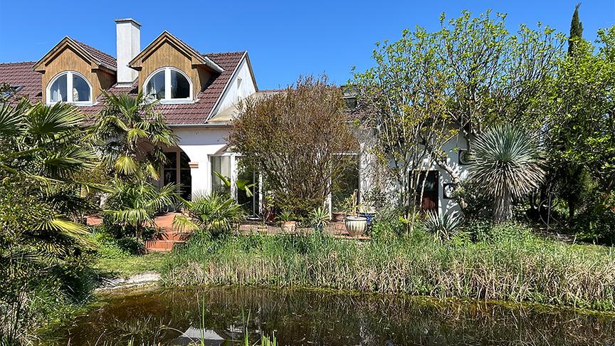 © Foto: Ralph Huber-Blechinger Im Garten von Thomas Amersberger