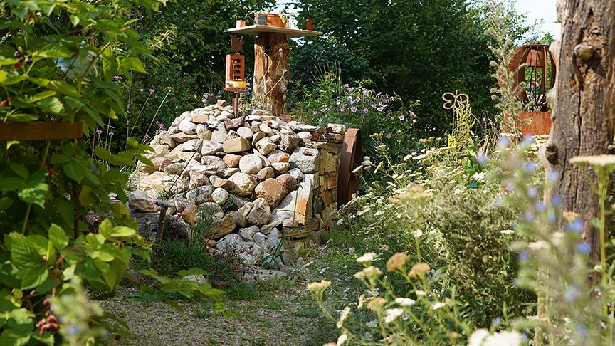 © Leopold Mayrhofer/Natur im Garten Zu Besuch im Upcycling-Garten von Tina und Martin Perina
