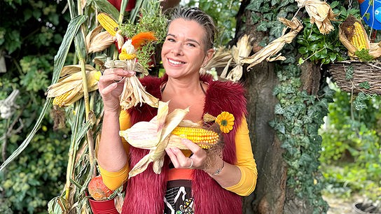 © Foto: Uschi Zezelitsch Uschi stellt den Mais vor