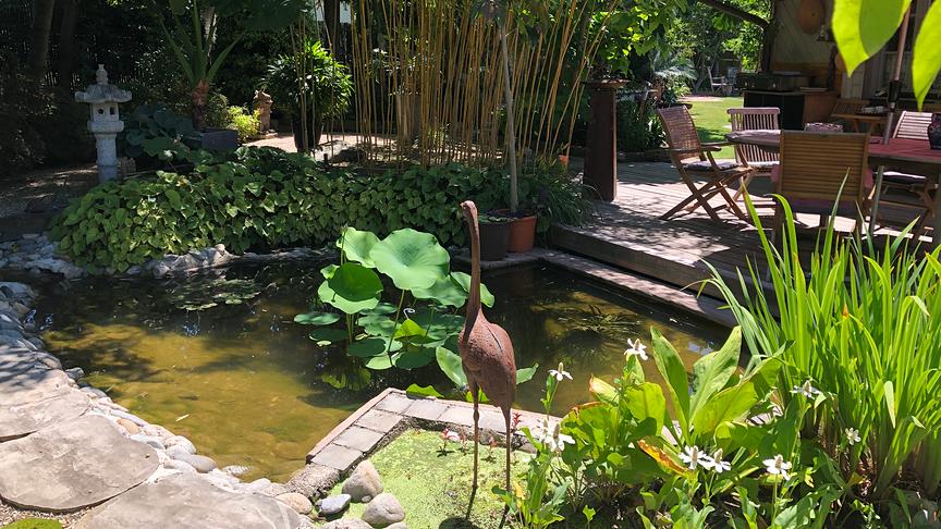 Einblick in den Gastgarten in Graz.