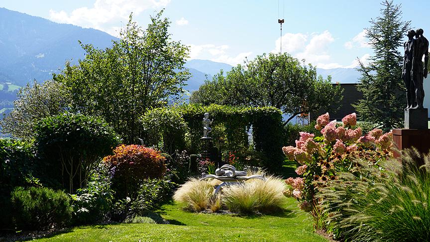 Zu Besuch im Garten von Familie Erharter.