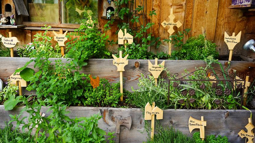 Im Bild: Salzburg: Gastgarten von Elke Riedlsperger in Leogang.