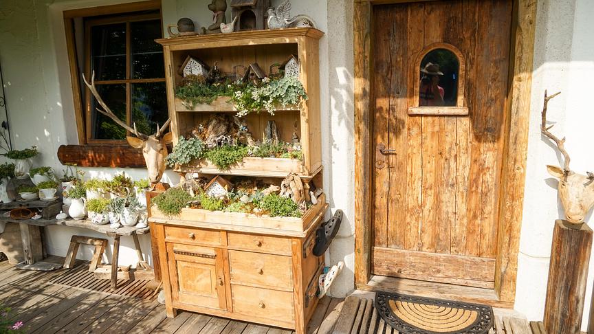 Im Bild: Salzburg: Gastgarten von Elke Riedlsperger in Leogang.