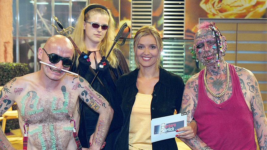 © ORF "Die Barbara Karlich Show "Enstellt! Hört endlich auf mich anzustarren!" im Oktober 2000. Im Bild: Barbara Karlich und "Modern Primitives".