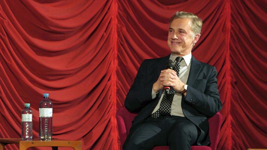 Im Bild: Christoph Waltz bei der Viennale im Gespräch mit Gabi Flossmann in einem seltenen Moment ohne sein Schauspieler-Lächeln.
