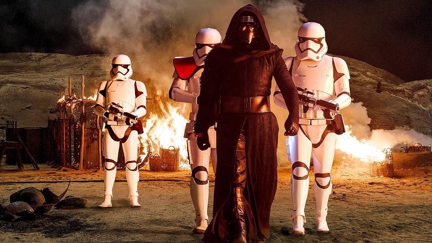 © ORF/Disney/© 2015 Lucasfilm/David James Adam Driver (Kylo Ren).