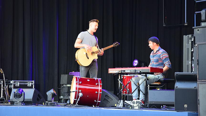 © ORF extra/ Heidi Simbürger Aber zuerst haben Barbara und Petra die Möglichkeit, beim Soundcheck mit dabei zu sein.