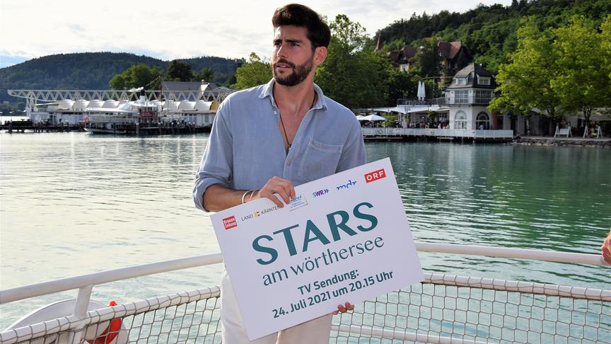 Alvaro Soler kündigt den Sendungstermin am 24.07 an.