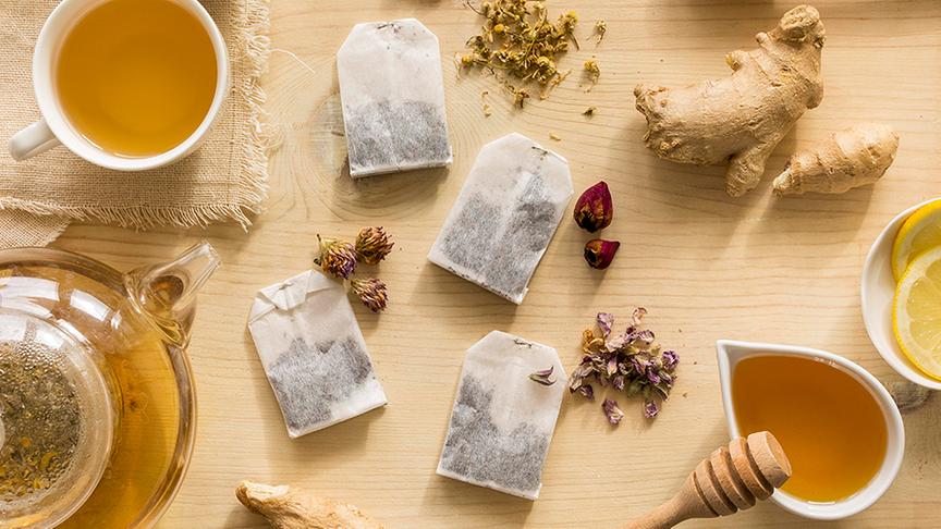 Teebeutel, Ingwer und Honig