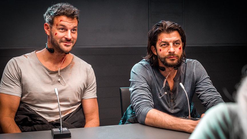 Im Bild (v.li.): Paul Pizzera (Flo Kienzl), Otto Jaus (Eddi Kovac).