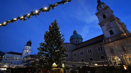 © APA/ Barbara Gindl Weihnachtlich geschmücktes Salzburg.