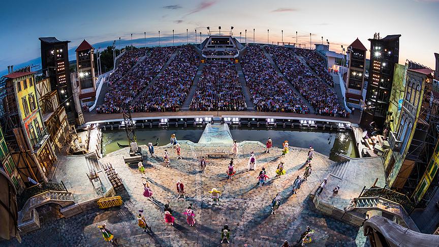 © www.seefestspiele-moerbisch.at Seebühne