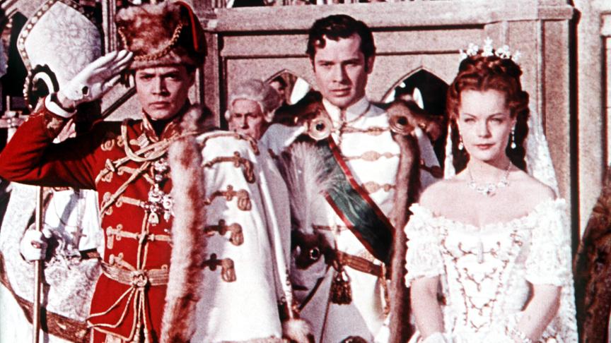 Im Bild: Karlheinz Böhm (Franz Joseph), Walther Reyer (Graf Andrassy), Romy Schneider (Sissi).