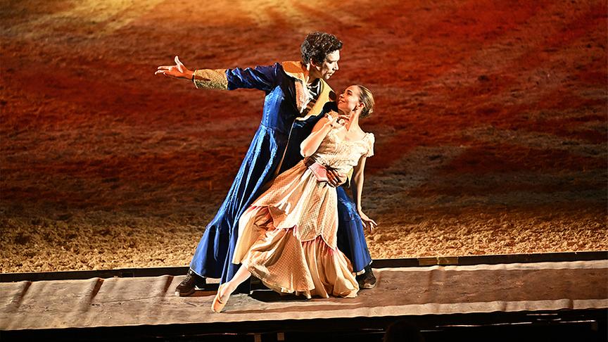 © Foto: mondwind.com Ausschnitt aus der Pferdeshow "Mondwind"