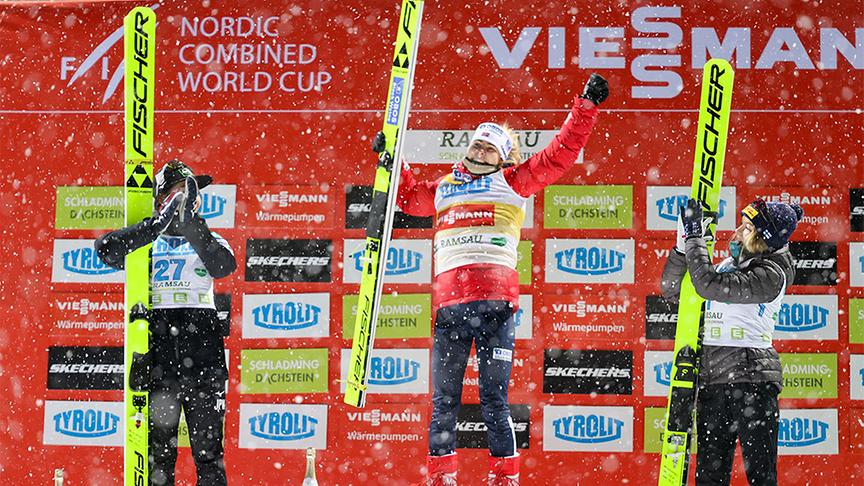 © Foto: Michael Simonlehner Nordische Kombi Ramsau Siegerehrung Damen