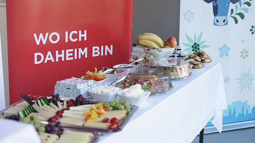 Das "Frühstück in Weiß" auf der ORF Salzburg Dachterrasse