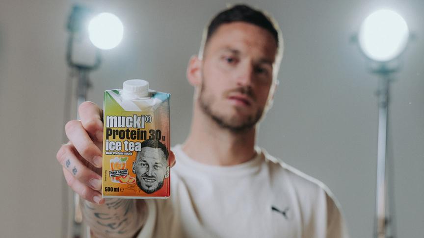 Marko Arnautović ist das Testimonial für den Wiener Proteindrink mucki.