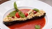 Zucchini mit Weizenrisotto auf geeister Tomatensuppe 