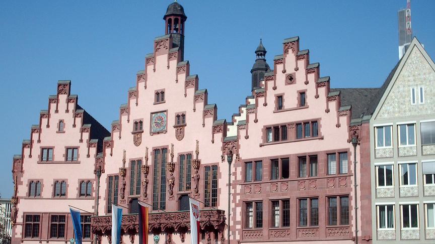 Gehört zu den beliebtesten Sehenswürdigkeiten in Hessen: Der Frankfurter Römer, das Rathaus der Mainmetropole