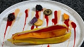 Karottenvielfalt - Éclair, schwarzer Knoblauch, schwarzer Holler, Salzmarille Brandteig