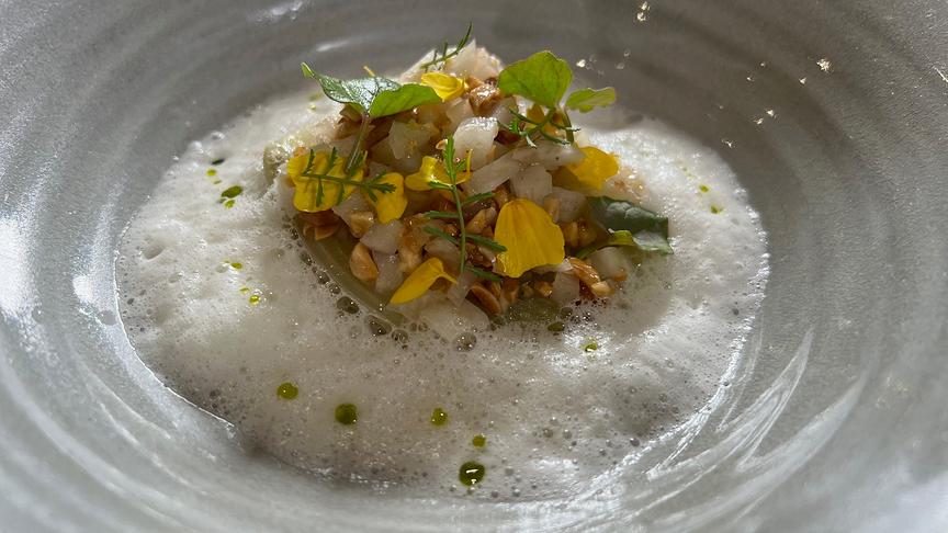 © ORF Fenchel aus dem Salzteig mit Mandel-Fenchel-Polonaise und Molkeschaum