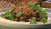 Hummus und Pilz-Ragout sowie Pilz-Lasagne