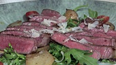Tagliata di Manzo con Funghi