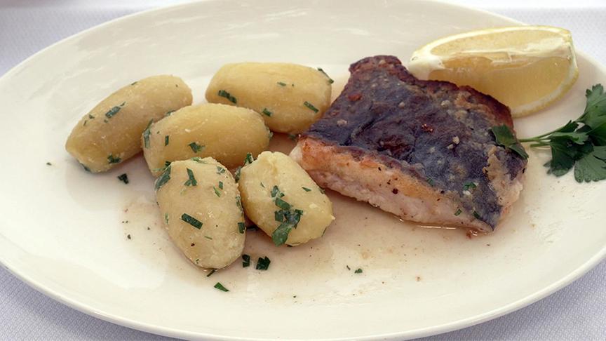 © Foto: ORF Donau Wels Waller mit gebratenen Erdäpfeln