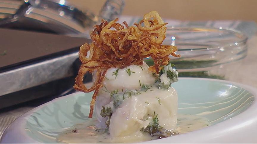 © Foto: ORF Zander-Rollmops gefüllt mit Blattkohl