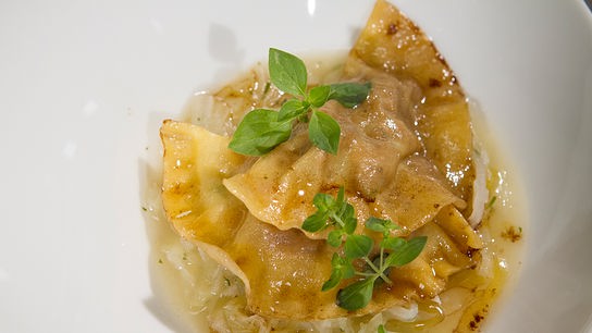 © Interspot Ganslravioli mit eingemachtem Kraut