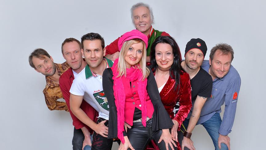 © www.diesser.at/ Kerstin Joensson Sabine (rechts vorne) mit ihren Bandkollegen "Die Seer".