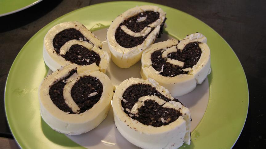 Im Bild: Gefüllte Butterrolle.