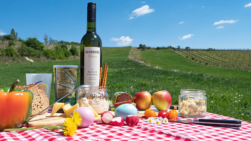 Am besten ein Picknick im Grünen. 