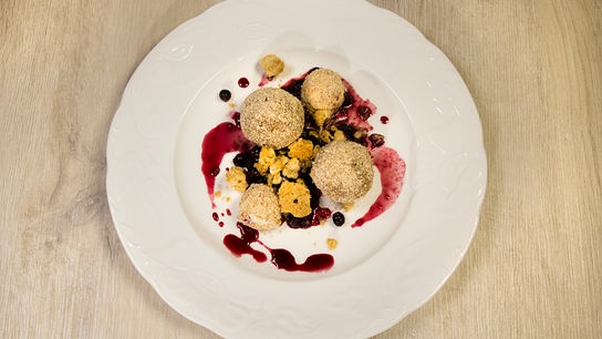 © Interspot Talggenknödel, Schwarzbeere, Hafer, Joghurt