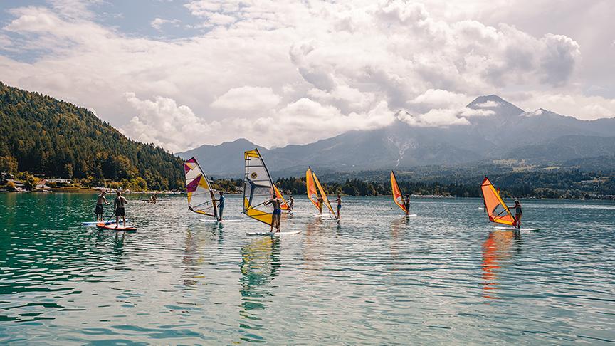 © Foto: Simeon Baker Silvia unterwegs am Faaker See.