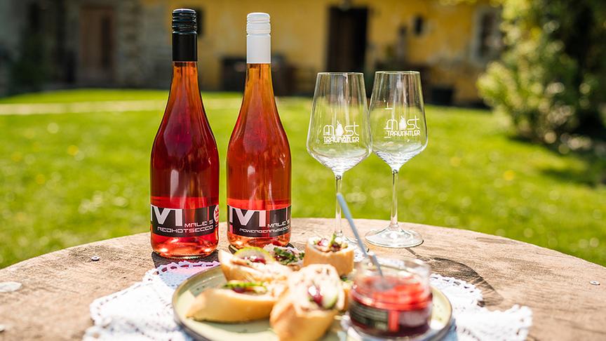 Silvia wird am Hof Maleninsky optimal verpflegt.