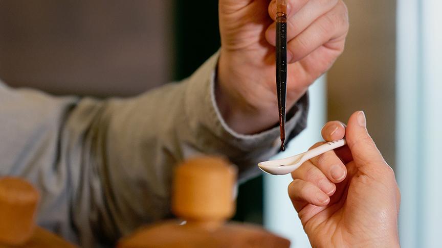 Silvia zu Besuch in der Essigmanufaktur Gölles.