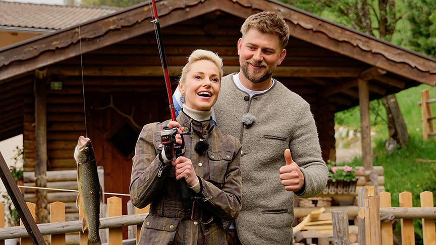 Silvia geht fischen auf der Oberhagmoos-Alm