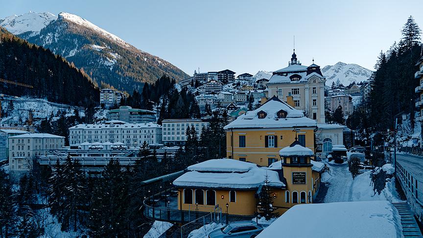 Die Zipline  "Flying Waters" führt mit ca. 300m Länge über den Gasteiner Wasserfall.