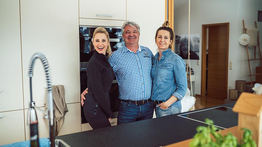 © Foto: Simeon Baker Bergwirt Günter Zudrell kocht die Freitagsgerichte.